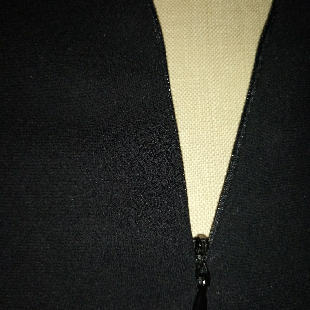 BLACK DRESS BLOUSE - Picture 7 of 8